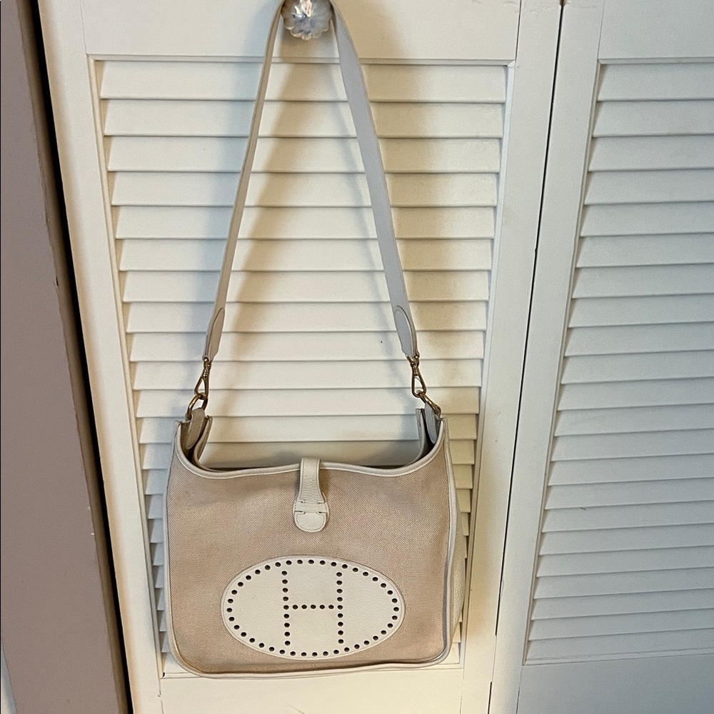 Hermes Evelyn MM Bag with Iconic H